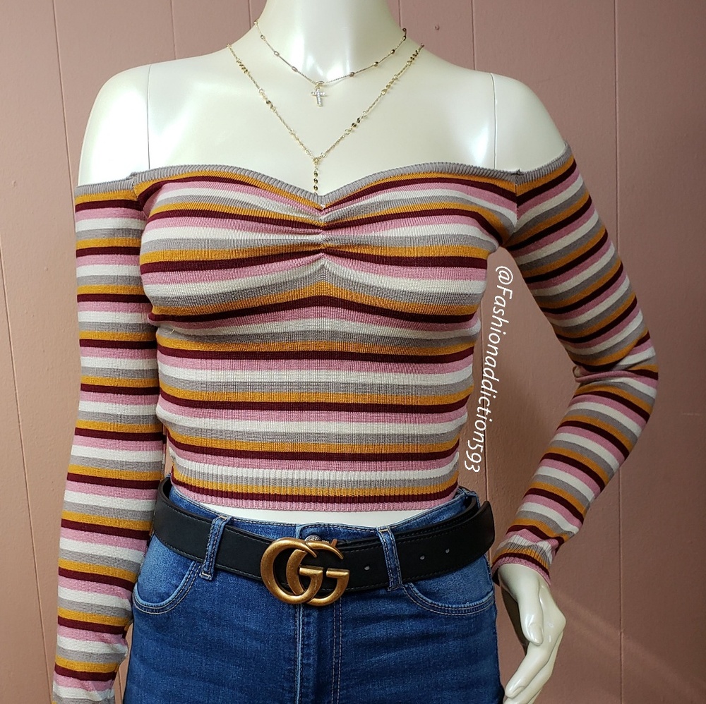 Striped off-the-shoulder Crop Top long sleeves